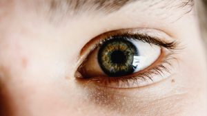 diabetic-retinopathy-eye-closeup